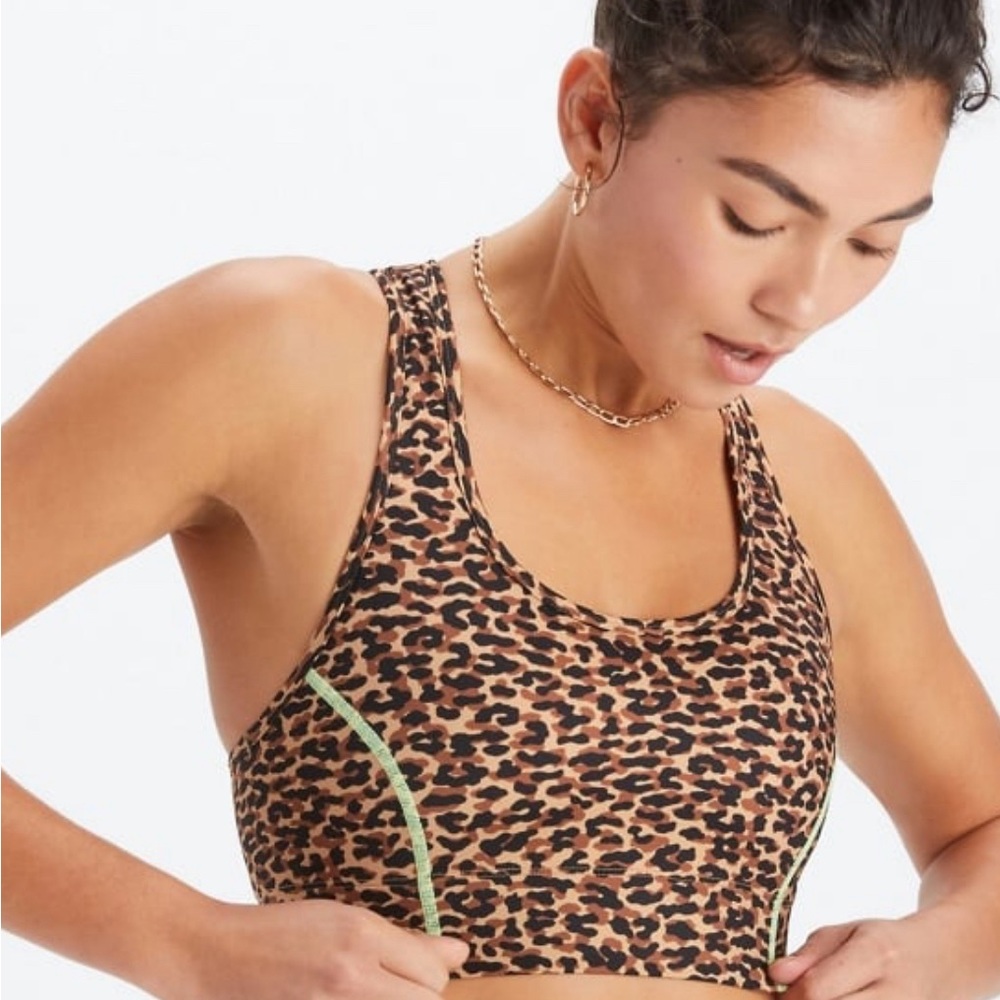 On-the-go medium impact bra Size-medium Fabletics